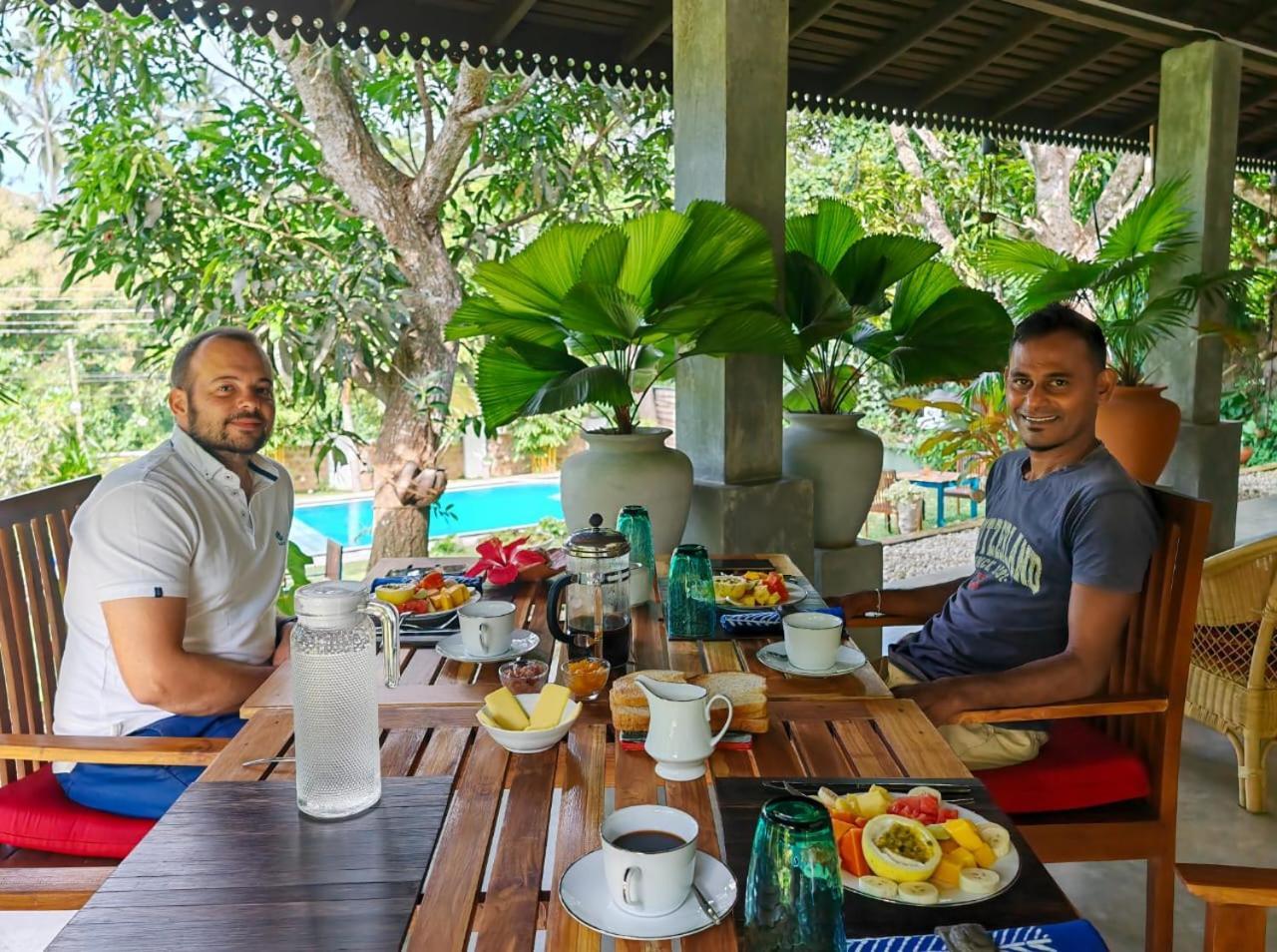 Villa Lyvie hotel&wellness Tangalle Esterno foto