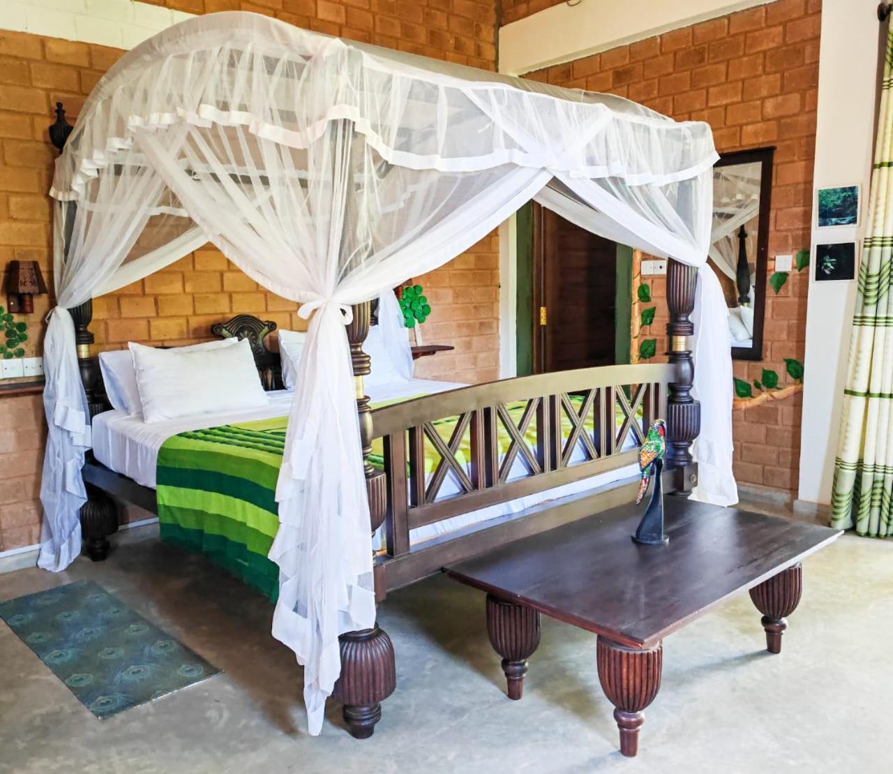 Villa Lyvie hotel&wellness Tangalle Esterno foto
