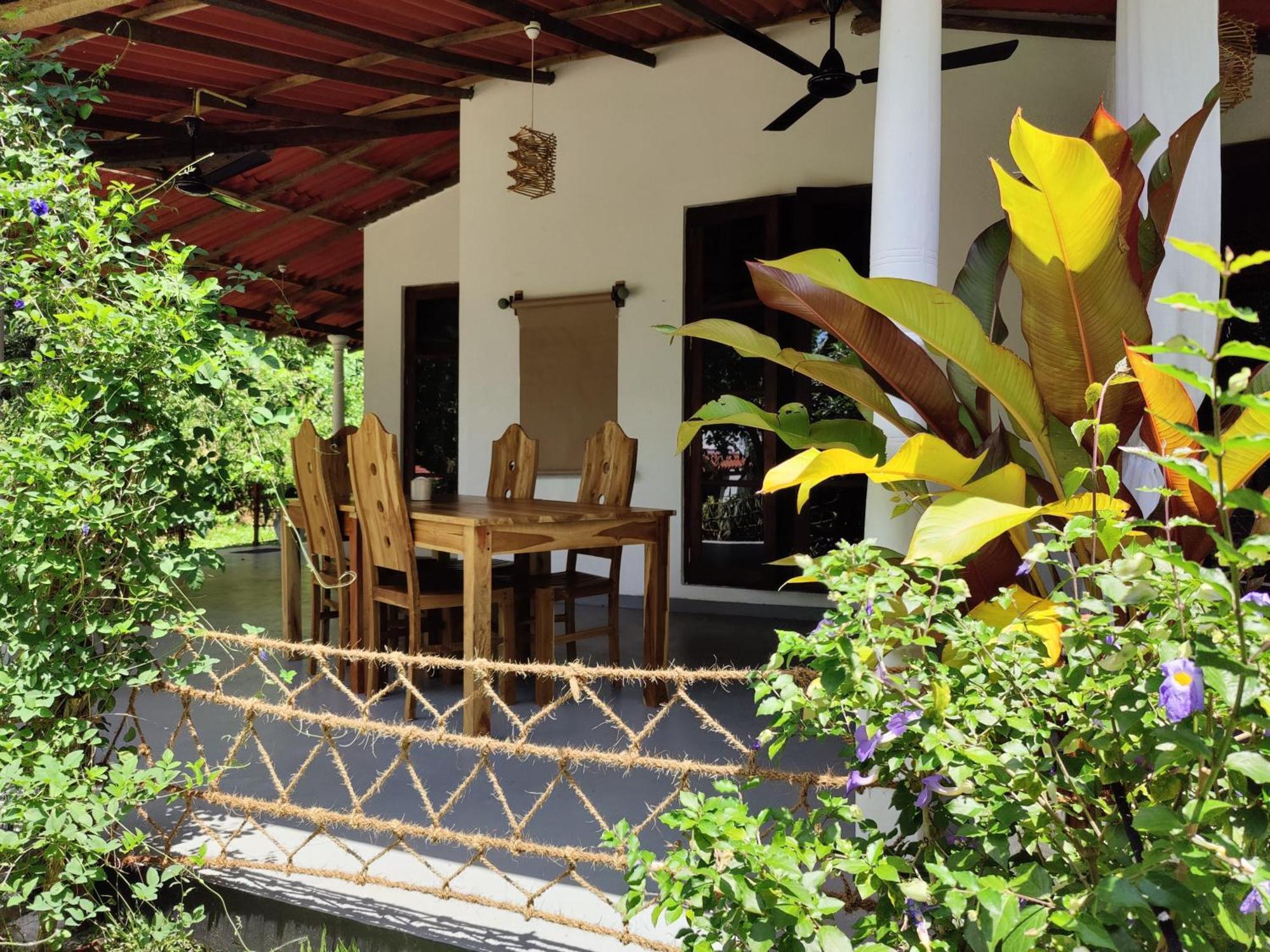 Villa Lyvie hotel&wellness Tangalle Esterno foto